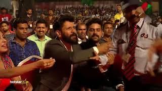 Actor Vikram fights for his fan️