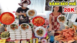 Hàng Bánh Bèo Huế 28K 32 Năm Chuẩn Vị Của O Phượng Luôn Đông Khách Ở Chợ Bàn Cờ