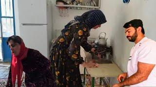 A story of fighting and reconciliation: when Azizullah and Ziba clean the house!"