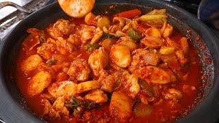 Spicy chicken and vegetables (Dakgalbi: 닭갈비)