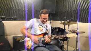 Egyptian Guitarist Mohamed Nasr " Mido" Performing some Solos