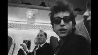 Bob Dylan warns about flash photography in airplanes