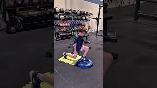 Building Strength and Balance: Elevated Dumbbell Lunges in Action! #gym for #tennis