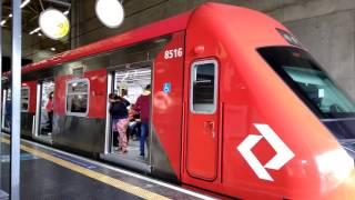 Movimento de trens da CPTM na estação Tatuapé