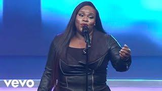 Tasha Cobbs Leonard - Jesus Saves (Live)