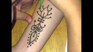 Henna by Erika Rendon