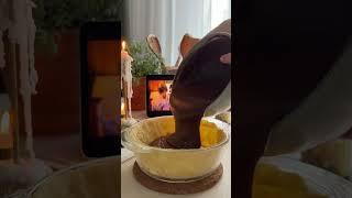 Шоколадный пирог из фильма Прислуга  рецепт в закреплённом комментарии 