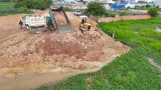 Update Continue Landfilling Up Project By KOMATSU DOZER D31p Push Soil To Filling Into Water Area