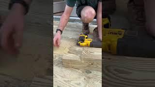 Setting posts  | back deck guardrail pt. 1 #shorts #construction #deck #diy #builder #deckdesign