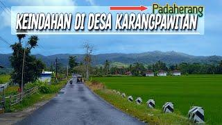 Adem dan Pemandangan indah Pemandangan Jalan pedesaan ini Padaherang Pangandaran