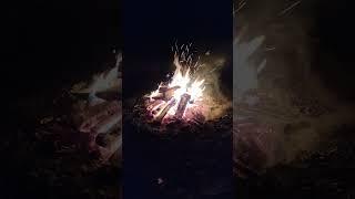 Красивый и тёплый ночной костёр без фильтров | Beautiful and warm night fire without filters #like