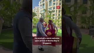 PM Modi Tries His Hand On Dhol In Singapore | Marina Bay | Indian Diaspora | Welcome