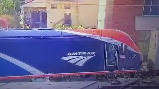 Amtrak Crescent 19 Westbound Meets NS Freight train With ALC-42 Horn Battle