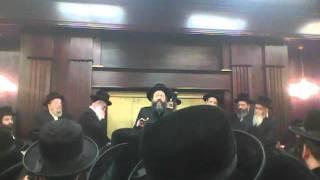 The Bobover Rebbe (45th St) Being Maspid The Old Bobover Rebbetzin