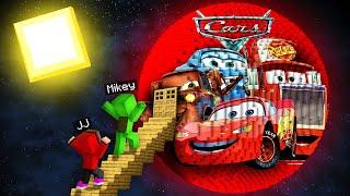 JJ and Mikey Found The LONGEST ROAD to CARS PLANET in Minecraft Maizen! McQueen and Mater