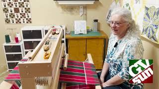 Green Valley weaver gives demonstration