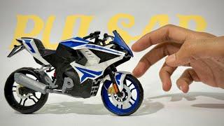 PULSAR RS200 - Making hyper realistic bike using paper