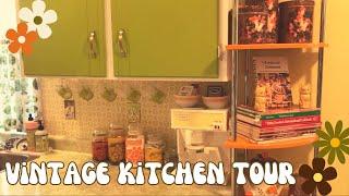 VINTAGE KITCHEN TOUR | 1970S STYLE