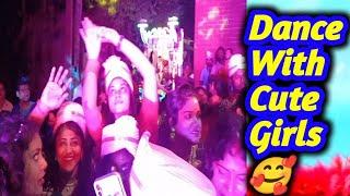 Dance With Cute Girls  // Crazy Reaction Of Girls️