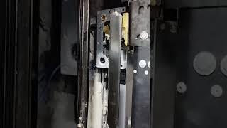 lift manual door lock malfunction