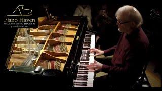 David Nevue - "Wonderland" - Performed Live at Piano Haven