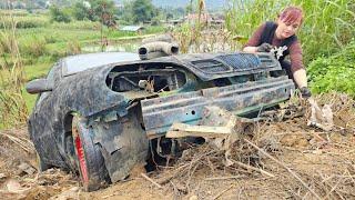 The girl repairs and restores old cars and sells them to her neighbor.