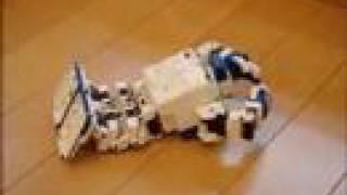 i-SOBOT action 03