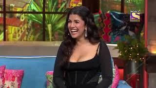 Nimrat kaur cleavage boob poping out in kapil sharma show