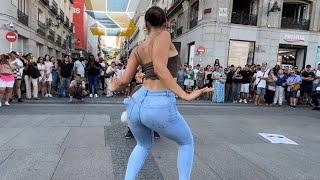 ”¡Imposible No Mirar! El Arte de Bailar de Esta Chica Te Dejará Loco”  SALSA