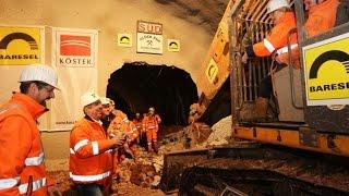 Durchstich beim A44-Tunnel Hirschhagen - Zweitlängster Straßentunnel Deutschlands