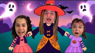 SARAH and ELOAH in a FUNNY HALLOWEEN MOM TURNED WITCH STORY funny story for kids