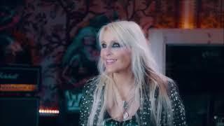 DORO The Story behind Triumph and Agony Snippet