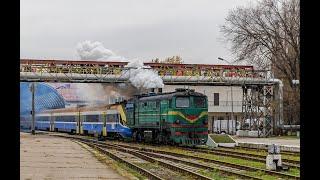 Тепловоз 2ТЭ10Л-792А с дизель-поездом Д1М-005, станция Кишинёв