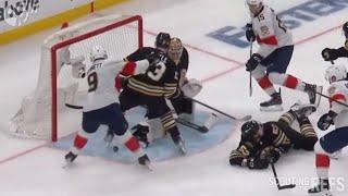 Panthers' Bennett Scores After Shoving Bruins' Coyle into Goalie