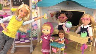 Barbie Maîtresse d’Ecole Histoires de Poupées Nouvelle dans la Classe