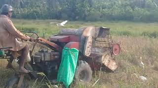 Mini combine Harvester