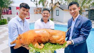 Mukbang with Roast Pork featuring the Captain of the Vietnam National Football Team | SAPA TV