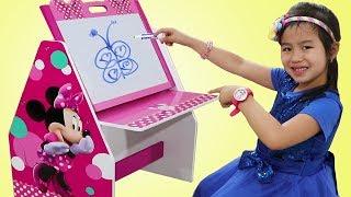 Jannie Pretend Play Drawing Challenge with Minnie Mouse Learning Table