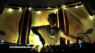 Alexander Som - Vicious Live @ www.viciouslive.com