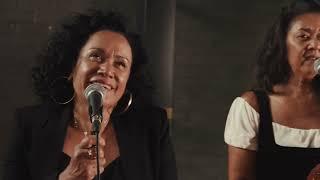 Vika & Linda - Like A Landslide (Live At Robin Boyd Walsh Street House)