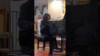 Hear this Liszt melody once, you won't get it out of your head! #piano #liszt