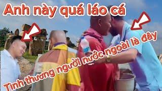 Quá bức xúc về anh ma vương này đến phá rối và ăn nói mỉa mai về sư Phước Đông