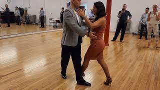 Argentine tango workshop- walk/caminata: Paloma Berrios & Maximiliano Alvarado