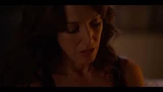 The L Word  Generation Q 2x02   Kiss Scene — Bette and Gigi (Jennifer Beals and Sepideh Moafi)