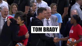 Tom Brady Meets Kelsey Plum & Jackie Young Sitting Courtside Of Connecticut Sun vs Las Vegas Aces!