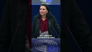 Swedish politician performs silent protest for Gaza at European Parliament