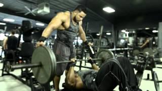 NPC Bodybuilder Jonathan Irizarry trains arms with IFBB Pro Kevin Ofurum