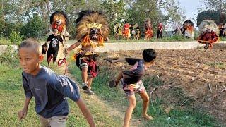 Pengejek Mletre Dikejar Barongan Ngamuk !! Arak arakan Barongan Blora WARINGIN SETO KUMBANG JOYO