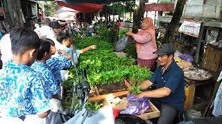 ANAK SD BELAJAR BERTRANSAKSI DI PASAR TRADISIONAL GUNUNGPATI