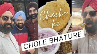 Trying Chache ke famous Chole Bhature for the first time in Delhi